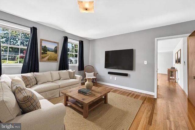 308 2ND ST, Bordentown, NJ 08505