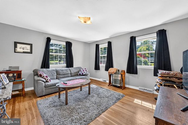 308 2ND ST, Bordentown, NJ 08505