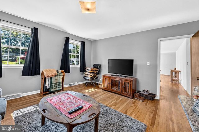 308 2ND ST, Bordentown, NJ 08505