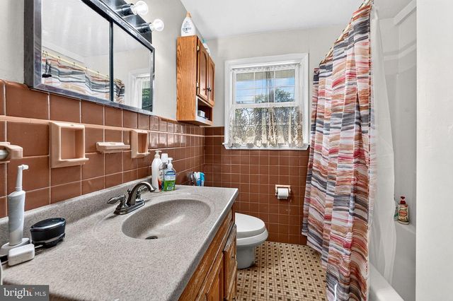 308 2ND ST, Bordentown, NJ 08505