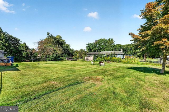 308 2ND ST, Bordentown, NJ 08505