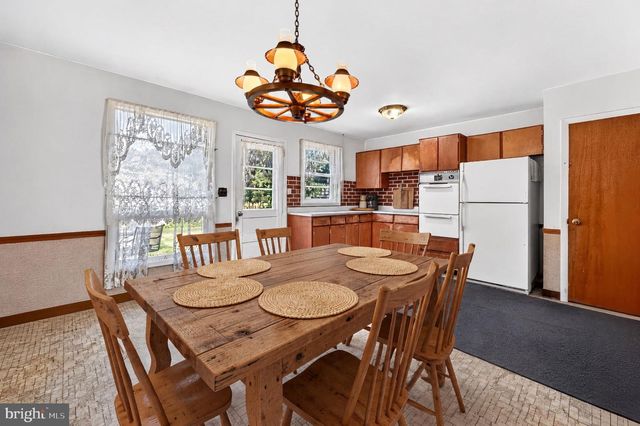 308 2ND ST, Bordentown, NJ 08505