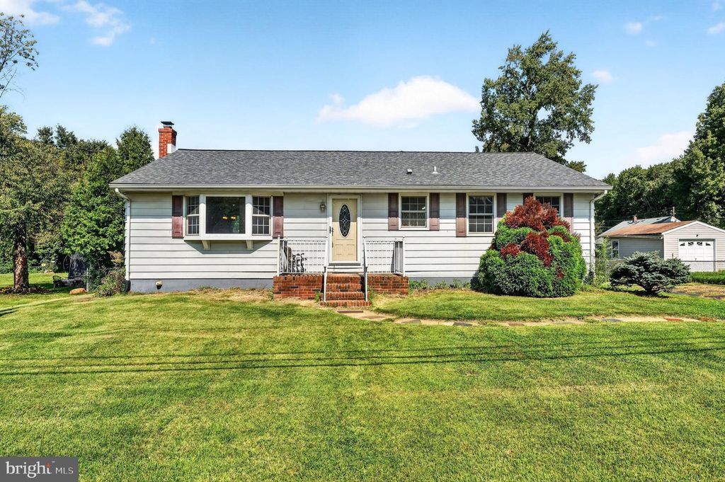 308 2ND ST, Bordentown, NJ 08505
