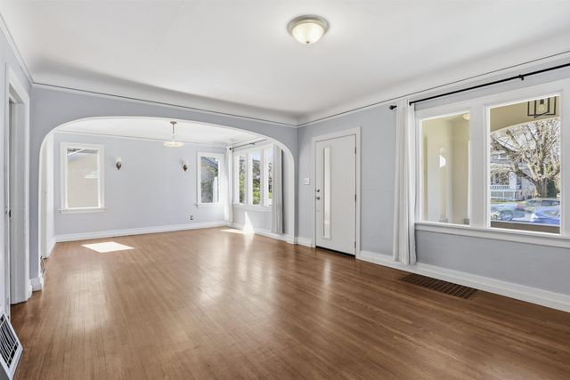 1317 S Grove St, Spokane, WA 99204