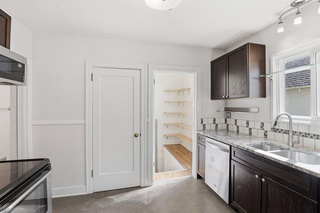 1317 S Grove St, Spokane, WA 99204