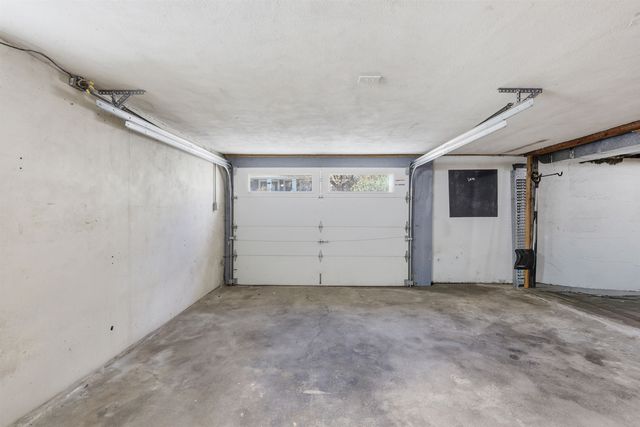 1317 S Grove St, Spokane, WA 99204