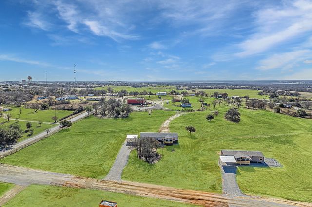 105 Draven Drive, Springtown, TX 76082