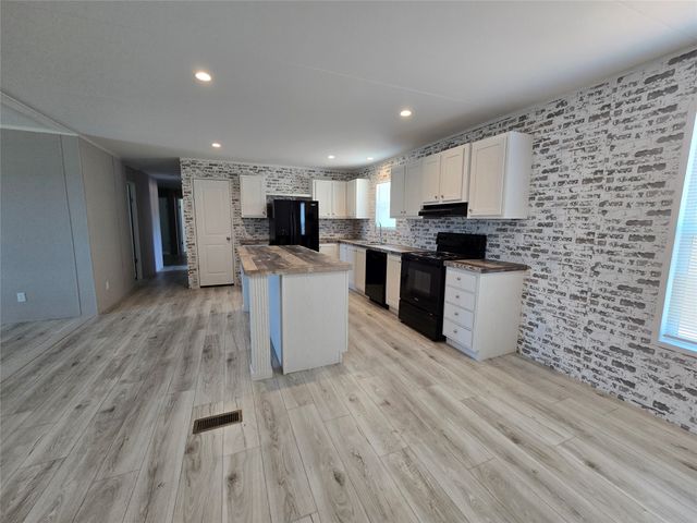 105 Draven Drive, Springtown, TX 76082
