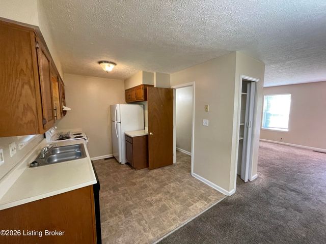 11621 Tazwell Dr, Louisville, KY 40245