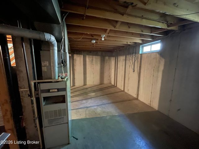 11621 Tazwell Dr, Louisville, KY 40245