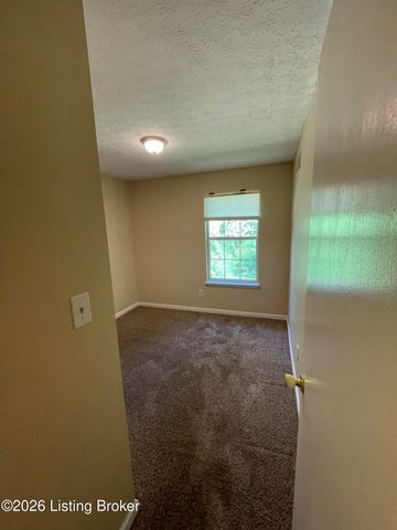 11621 Tazwell Dr, Louisville, KY 40245