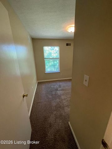 11621 Tazwell Dr, Louisville, KY 40245
