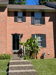 11621 Tazwell Dr, Louisville, KY 40245