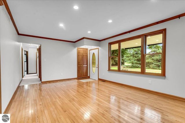 12789 12 Mile Road, South Lyon, MI 48178