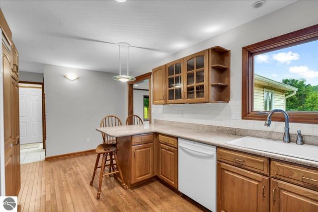 12789 12 Mile Road, South Lyon, MI 48178