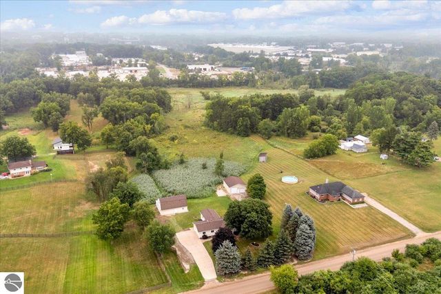 12789 12 Mile Road, South Lyon, MI 48178