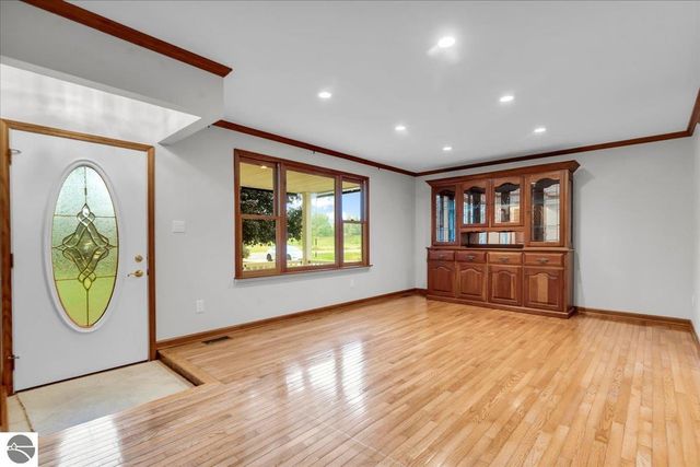 12789 12 Mile Road, South Lyon, MI 48178