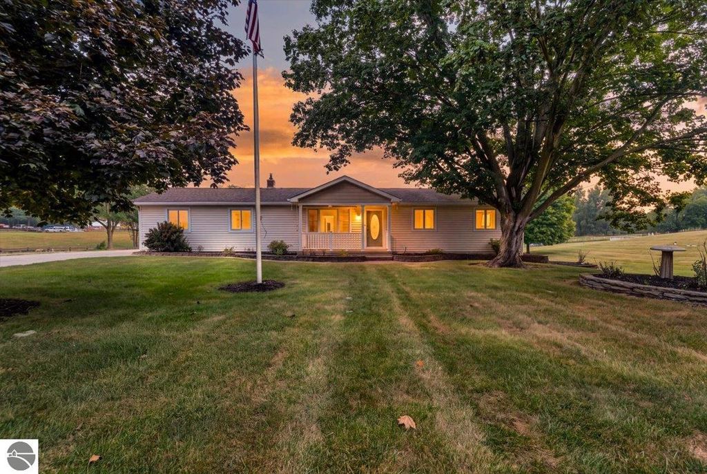 12789 12 Mile Road, South Lyon, MI 48178