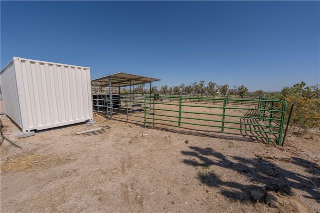 26012 N Hummingbird Lane, Meadview, AZ 86444