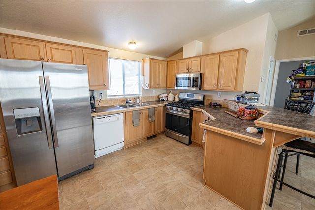 26012 N Hummingbird Lane, Meadview, AZ 86444