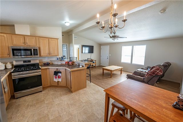 26012 N Hummingbird Lane, Meadview, AZ 86444