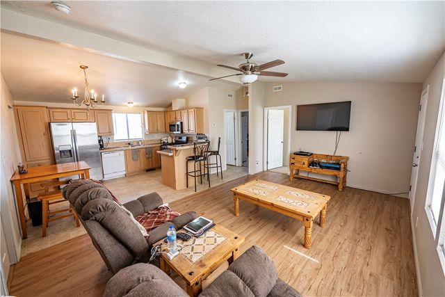 26012 N Hummingbird Lane, Meadview, AZ 86444