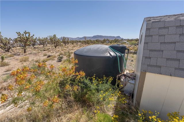 26012 N Hummingbird Lane, Meadview, AZ 86444