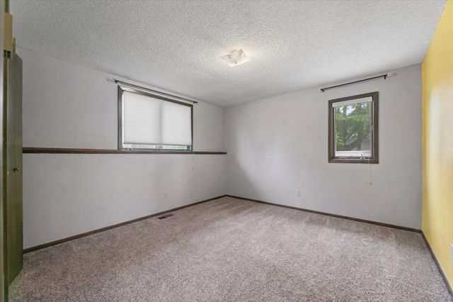 8173 112th Street NW, Annandale, MN 55302