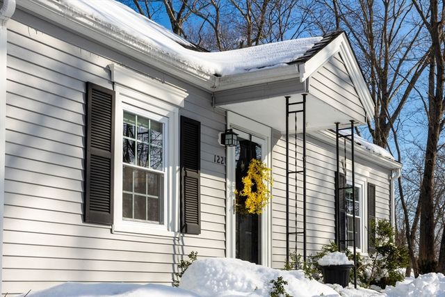 122 Samoset Ave, Mansfield, MA 02048