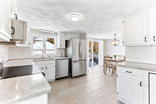 122 Samoset Ave, Mansfield, MA 02048