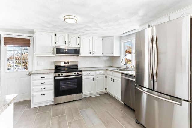 122 Samoset Ave, Mansfield, MA 02048