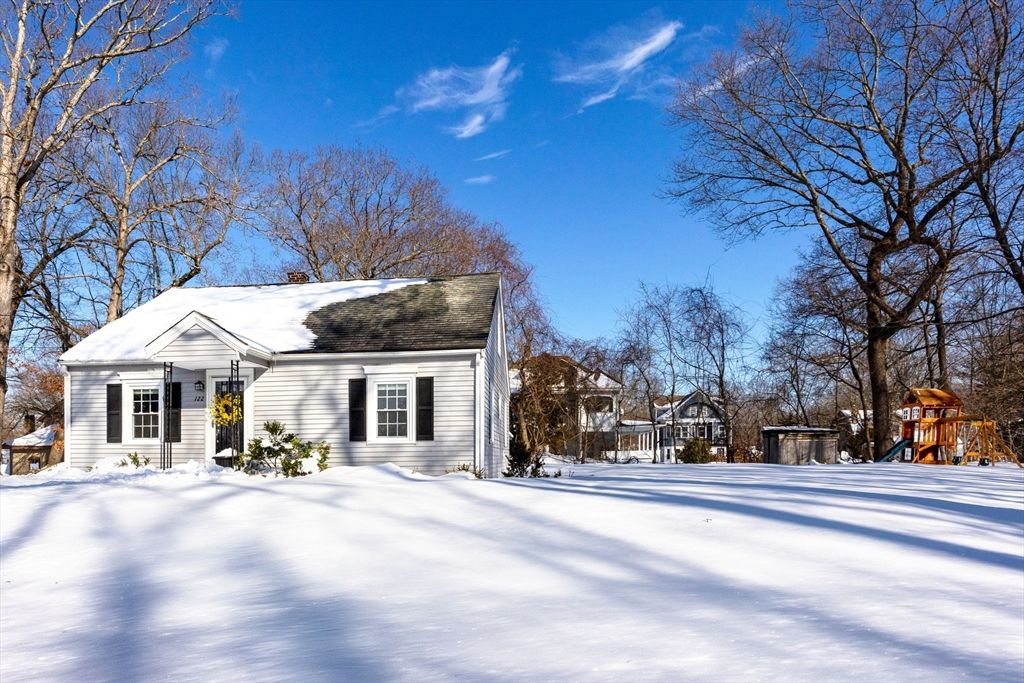 122 Samoset Ave, Mansfield, MA 02048