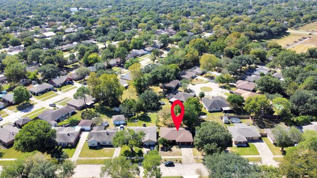 13627 Greenridge Drive, Sugar Land, TX 77498