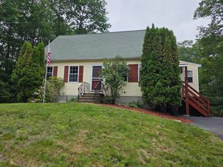 89 Stony Brook Dr, Southbridge, MA 01550