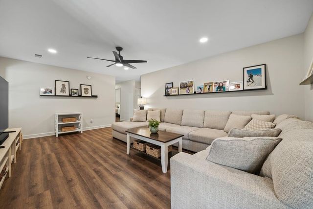 281 BRIARBROOK CV, Collierville, TN 38017