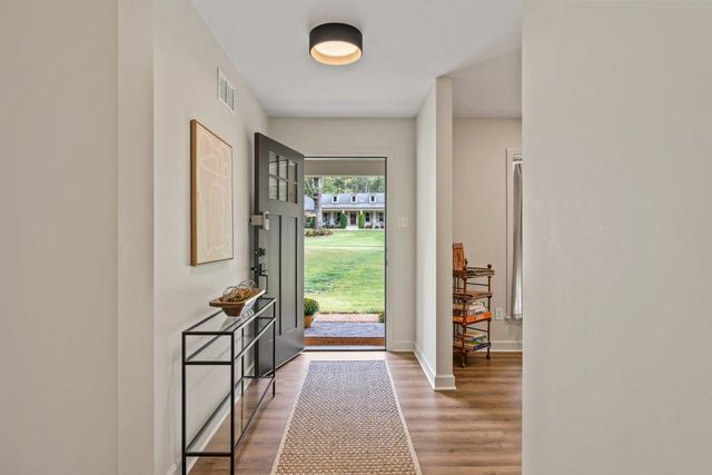 281 BRIARBROOK CV, Collierville, TN 38017