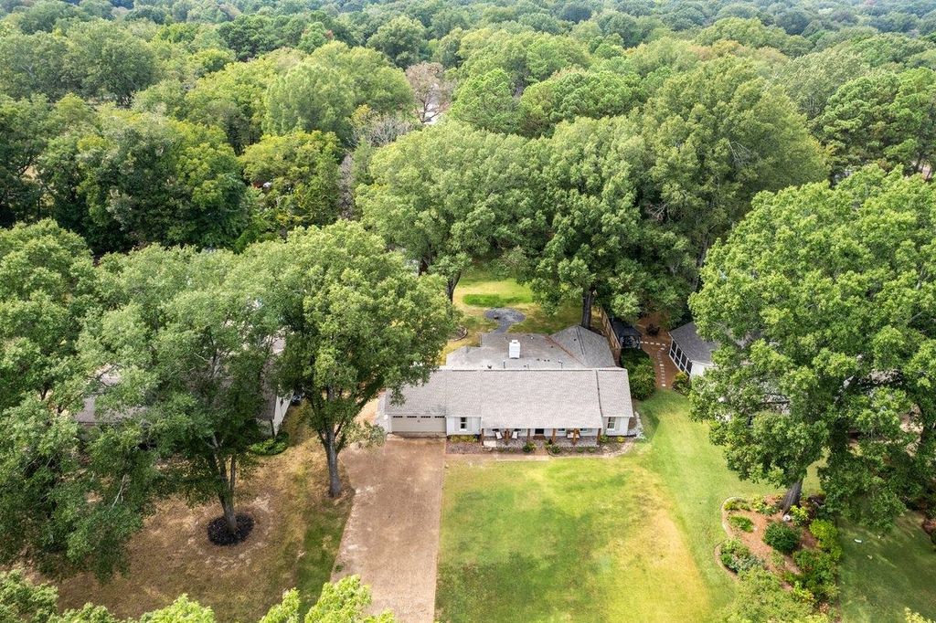 281 BRIARBROOK CV, Collierville, TN 38017