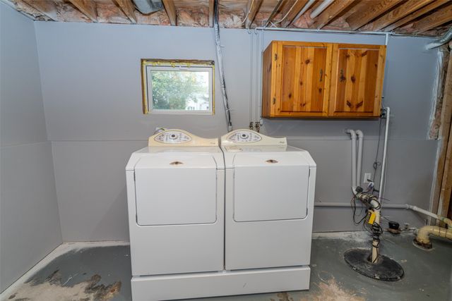 715 N 3rd Avenue, Winterset, IA 50273
