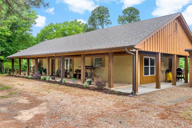 10860 Farm Road 197, Arthur City, TX 75411
