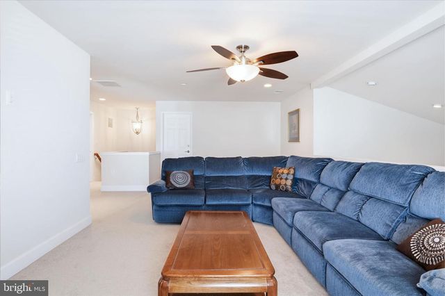 44420 SUNSET MAPLE DR, Ashburn, VA 20147