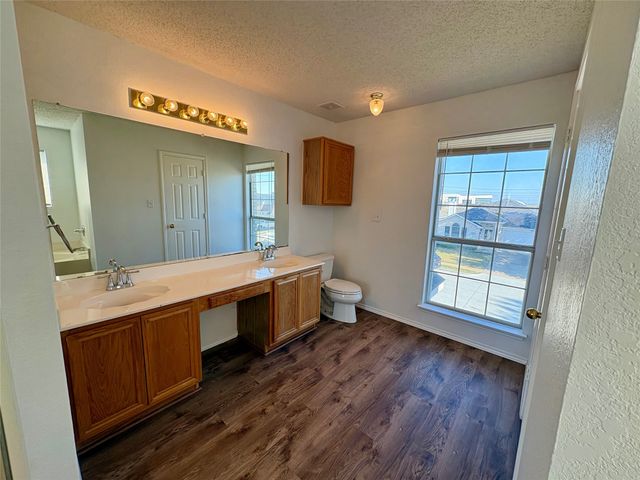 3017 Green Vista Court, Grand Prairie, TX 75052