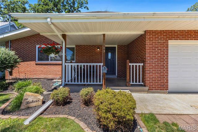2509 Annalee Avenue, Brentwood, MO 63144