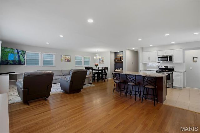 2509 Annalee Avenue, Brentwood, MO 63144