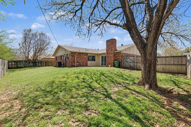 2312 Chinaberry Drive, Bedford, TX 76021