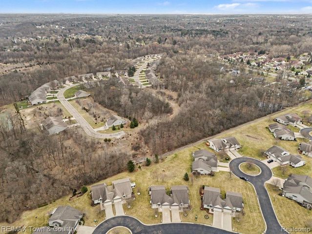 6462 Royal Club Drive, Flushing, MI 48433