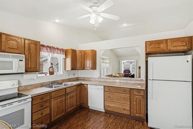 6462 Royal Club Drive, Flushing, MI 48433