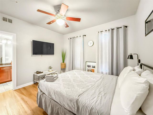 2216 Chenevert Street 4, Houston, TX 77003