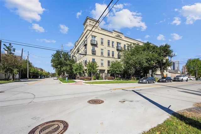 2216 Chenevert Street 4, Houston, TX 77003