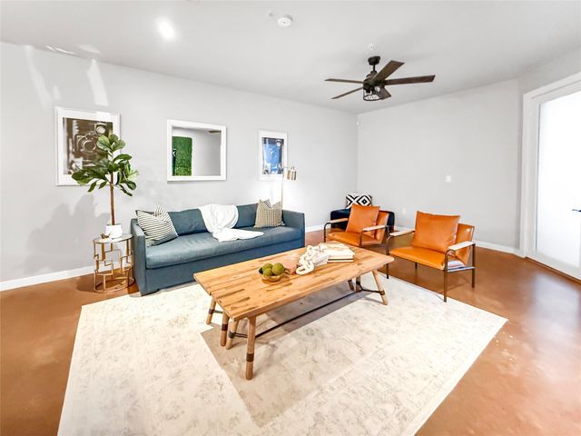 2216 Chenevert Street 4, Houston, TX 77003