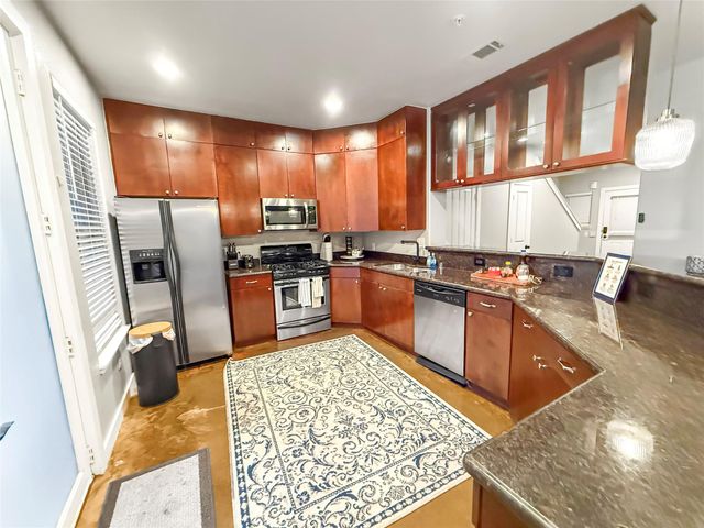 2216 Chenevert Street 4, Houston, TX 77003